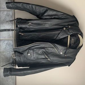 Leather jacket !